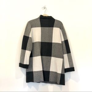Tahari Large Buffalo Check Sweater